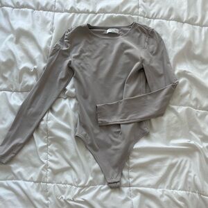 Babaton Contour Bodysuit in Light Gray